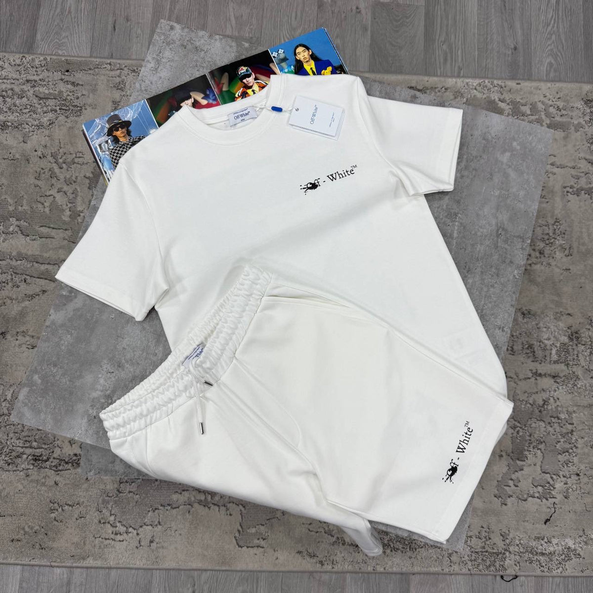 Off-White Graphic T Shirt & Shorts Set – White