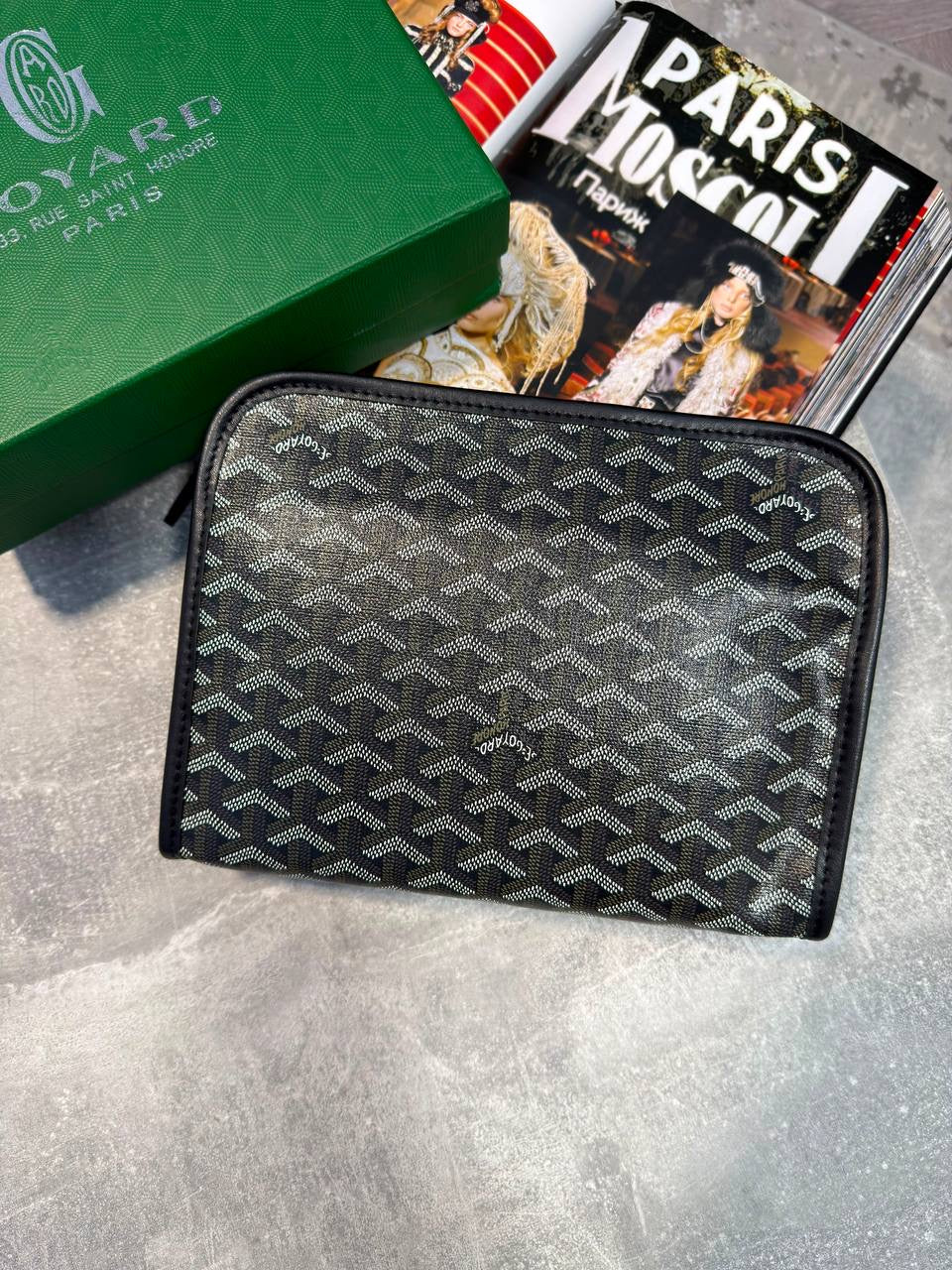 Gyard Seńat zip pouch in black and gray monogram pattern