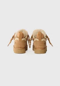 UG LOWMEL Sneaker Rückansicht Paar, chestnut-braune Sohle und Fersenfutter