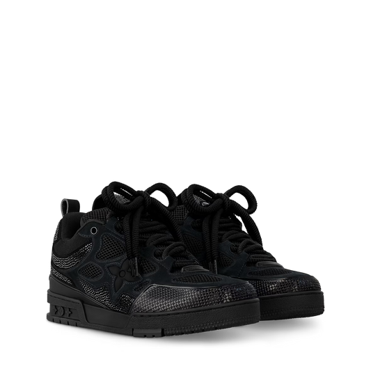 Schwarze LV Skate Sneaker mit Schnürsenkeln, Frontpanel aus Mesh und Struktur
