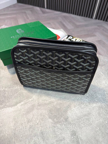Gyard Seńat black patterned zip pouch with dual compartments