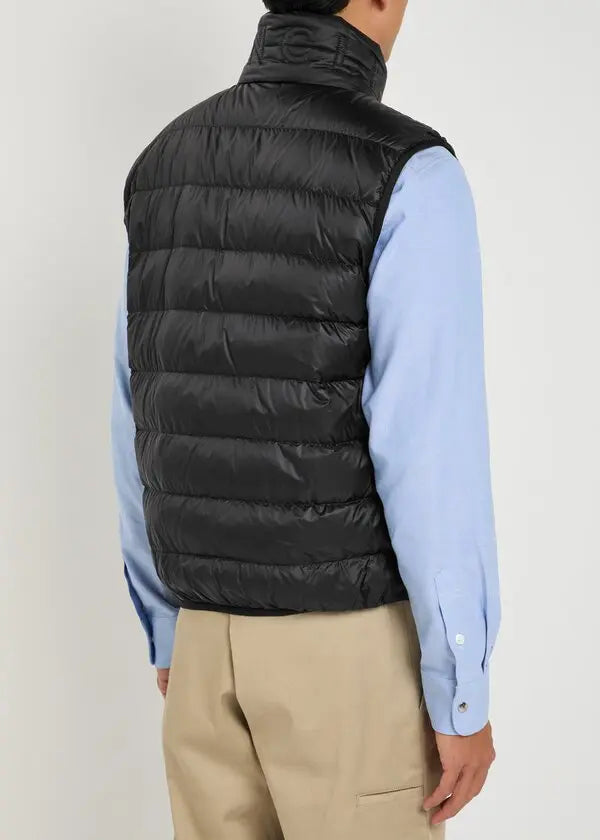 Black quilted sleeveless gilet from the back, padded stripes and hooded collar