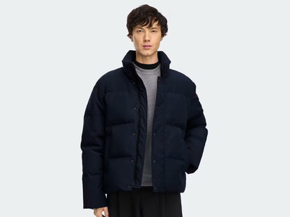 Bayview Parka blu scuro con cappuccio a imbottitura, colletto alto e bottoni