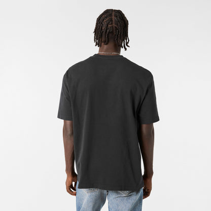T-shirt nera vista posteriore, girocollo, senza stampa