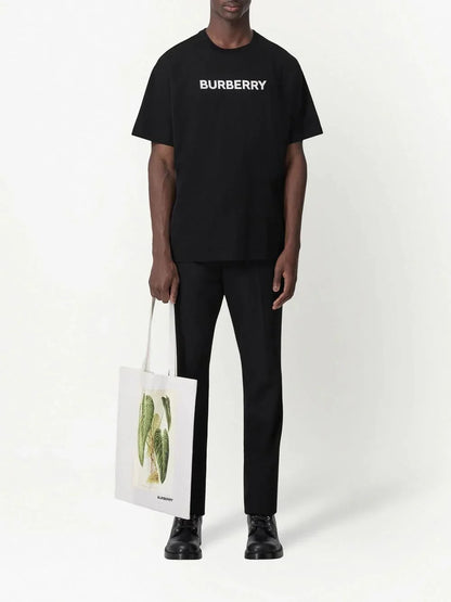 Burberry Harriston logo T-shirt in black on model, straight fit, short sleeves