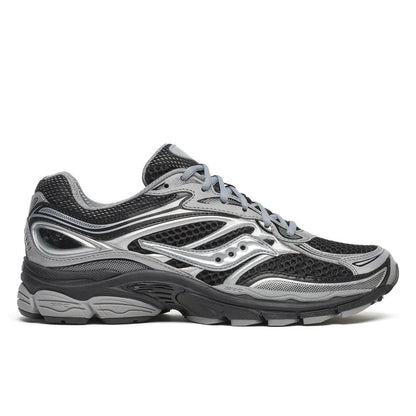 Saucony Omni 9s running shoes in gray and black, mesh upper with lace-up