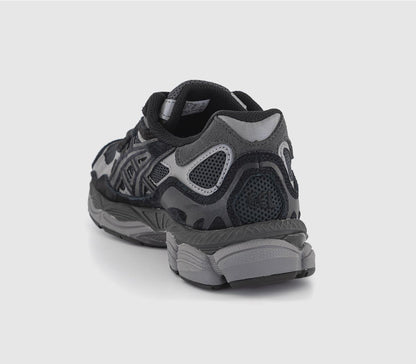 Gel-Nyc Sneaker Graphite Grey/Black, Rückansicht mit Fersenpolster und Logo-Details