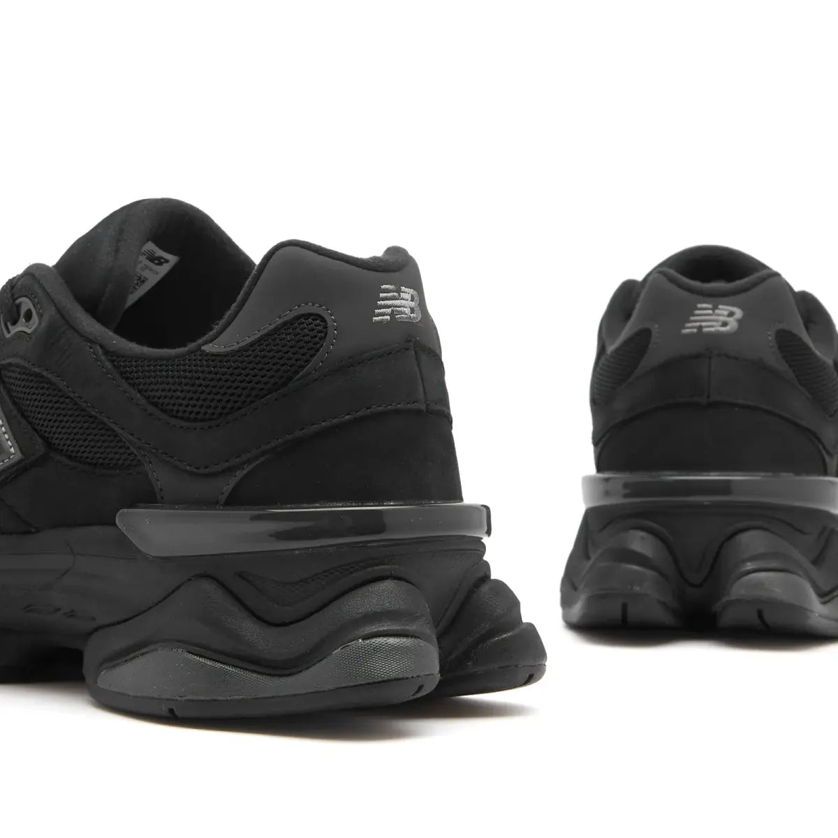 NB 9060 rear view, chunky black midsole with branding on heel