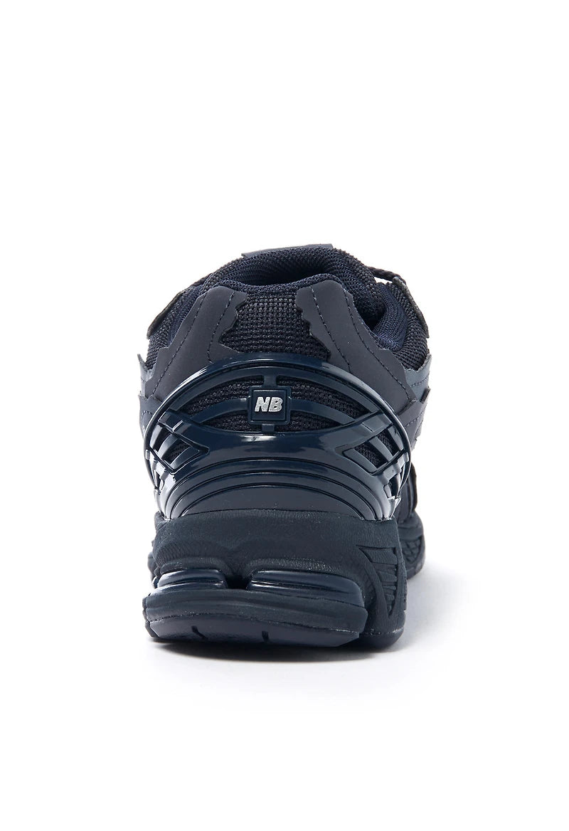 NB Eclipse Navy heel view with padded collar and rear cushioning