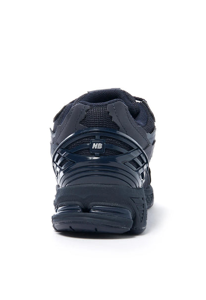 NB Eclipse Navy heel view with padded collar and rear cushioning