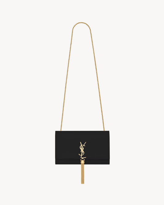 Sac KATE moyen cuir noir gaufré, bandoulière chaîne, frange avec logo YSL