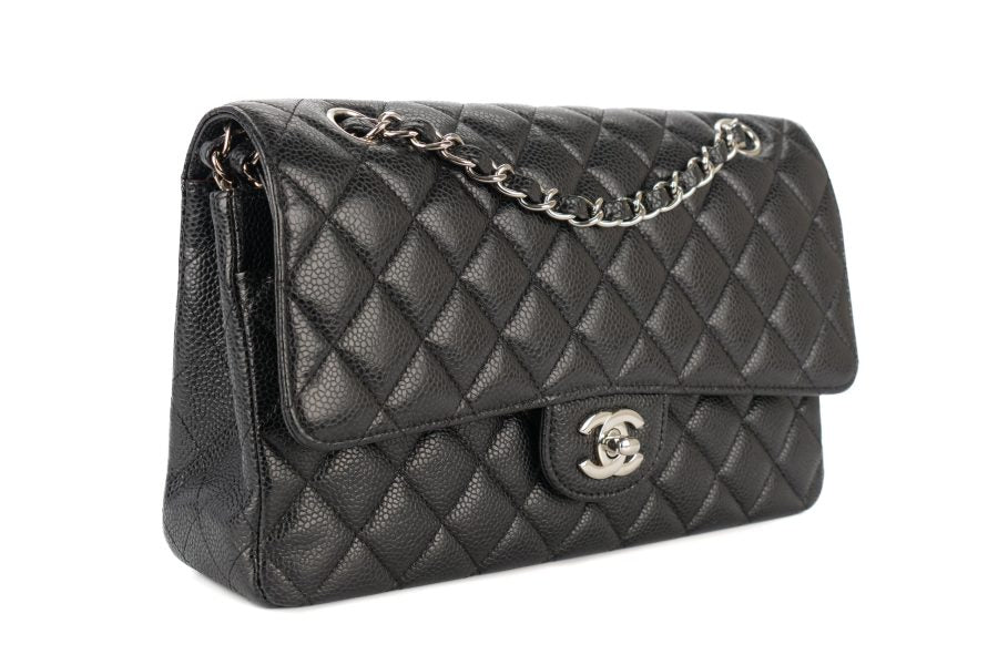 Medium Classic Flap shoulder bag, dark black quilted, chain strap, flap clasp
