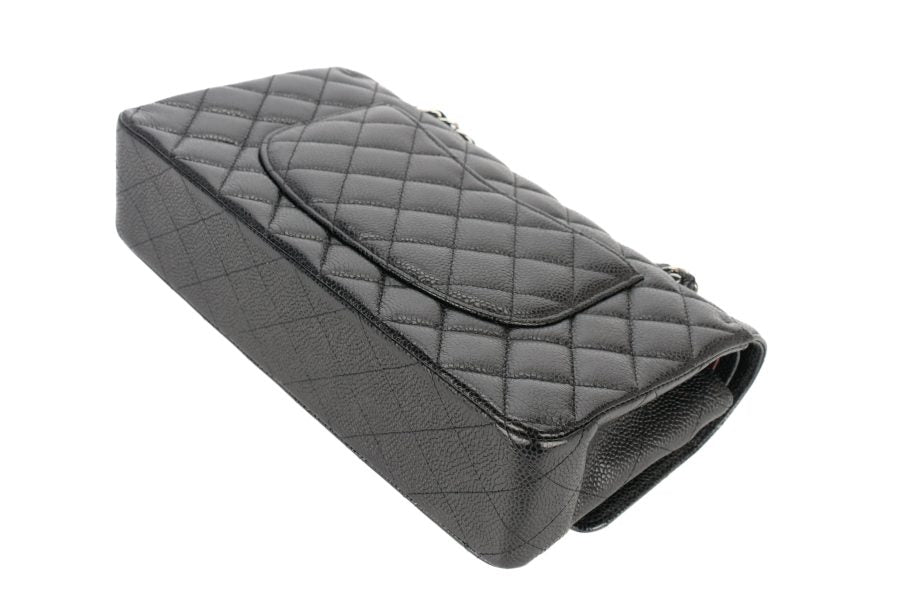 Medium Classic Flap shoulder bag, dark black quilted, side view, chain strap