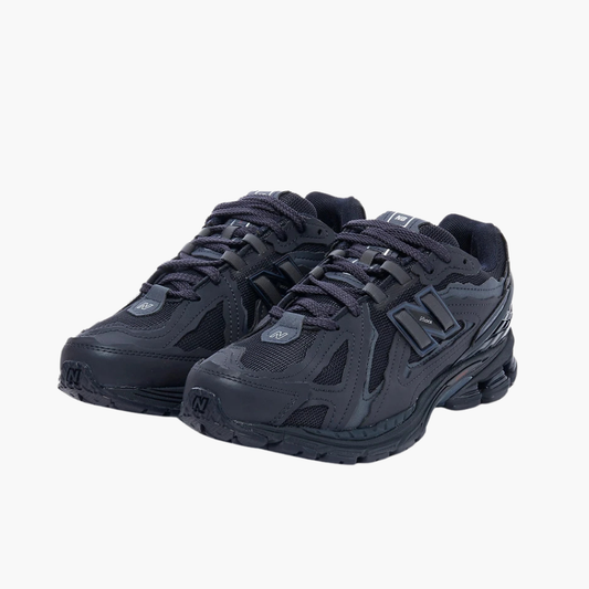 NB Eclipse Navy lace-up running shoes in navy/gray with mesh panels