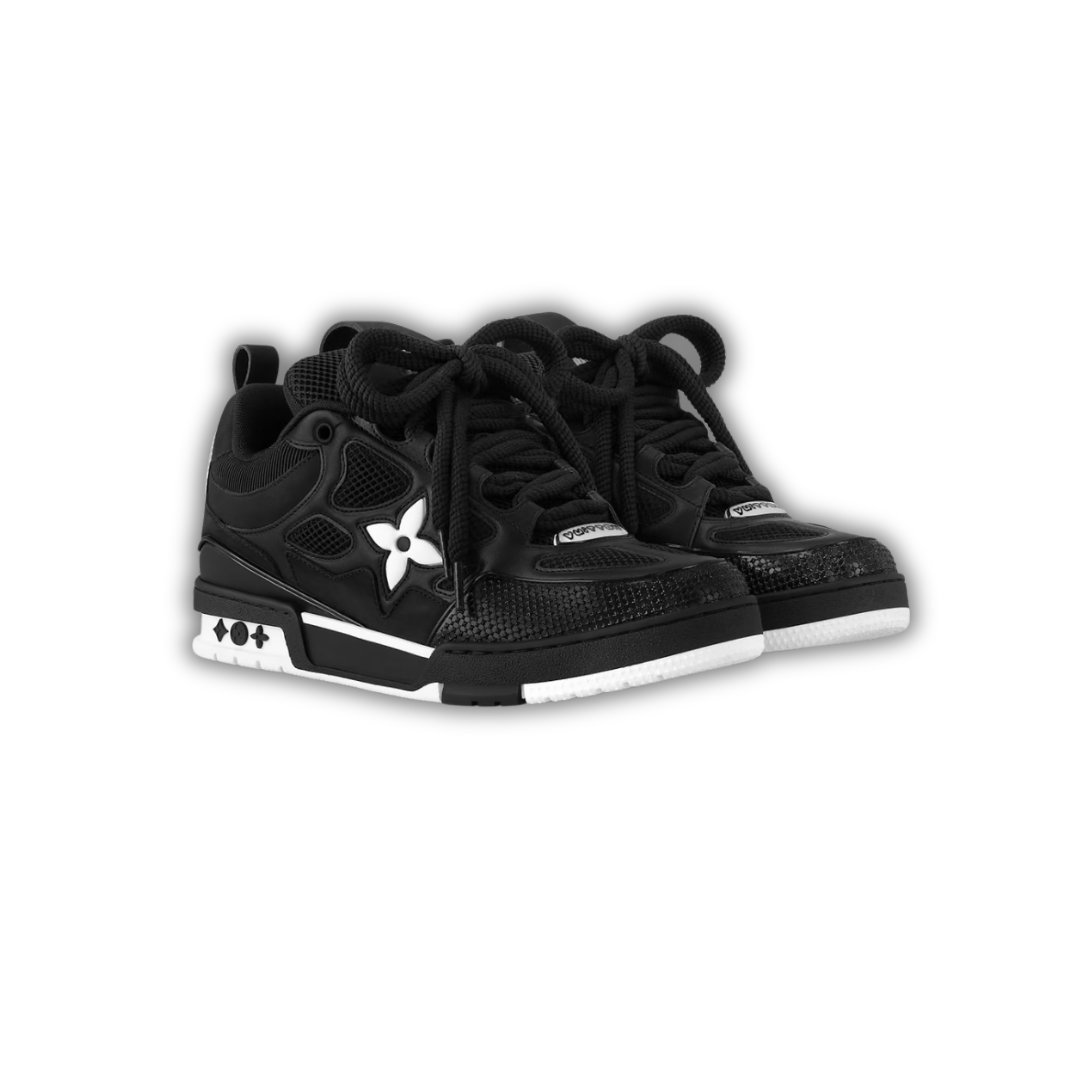LVE skate trainers in black with star logo, lace-up front and white sole detail