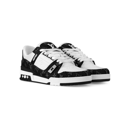 LVE trainer in White/Black, low-top lace-up sneakers with padded collar