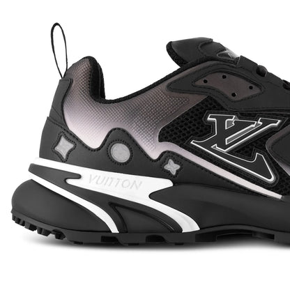 LVE Runner Tatic Trainer, schwarz/weiß Sneaker mit Logo-Design und Schnürung