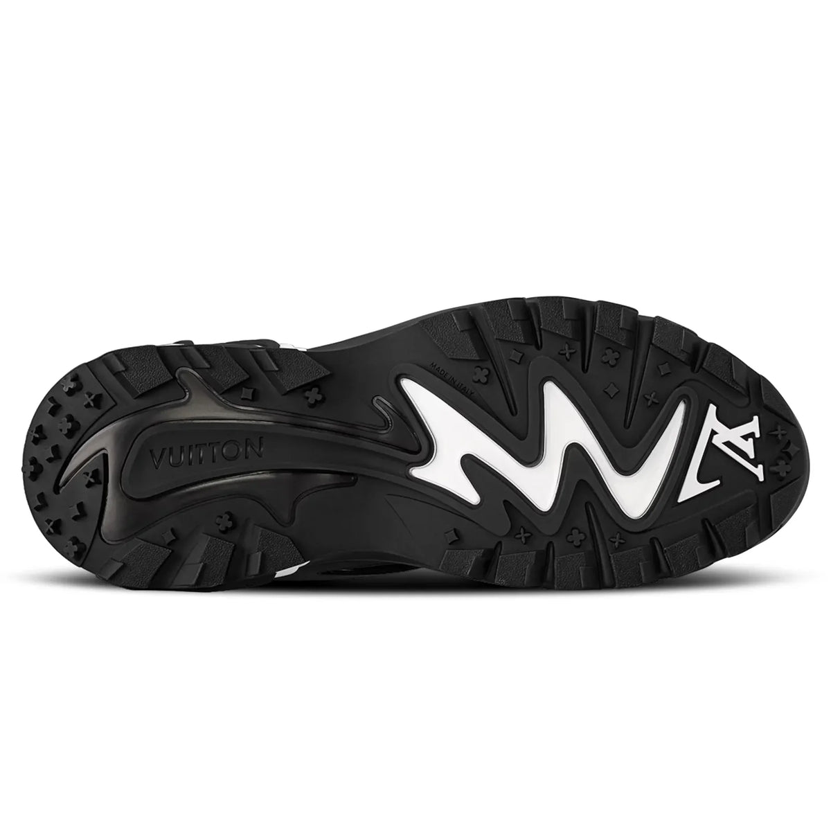 LVE Runner Tatic Trainer black outsole with deep tread