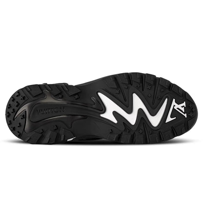 LVE Runner Tatic Trainer black outsole with deep tread