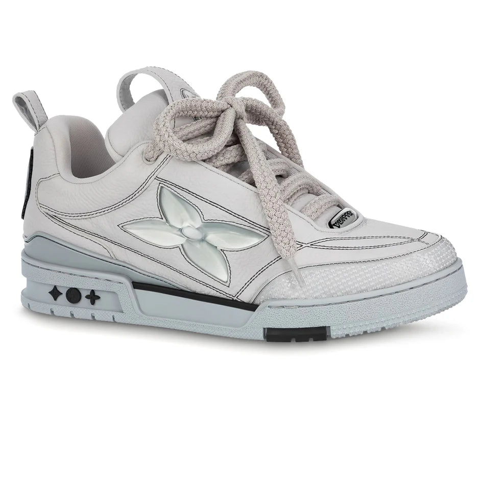 LVE Skate Trainers in light grey, lace-up skate sneakers with contrast side logo