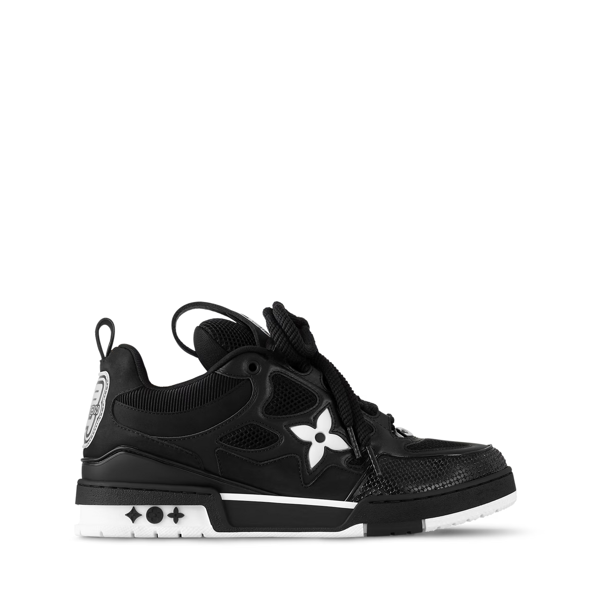 Black LVE low-top skate trainers with side star emblem, perforated panels, lace-up