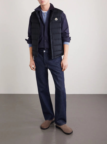 Daunenweste mit Logo-Patch, dunkles Marineblau, Front-Knopfleiste und Seitentaschen